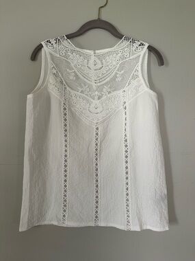 SHEIN White Lace Yoke Tank Top